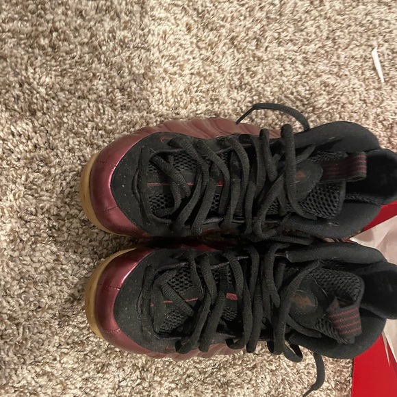 Nike Maroon Foamposite Shoes men size 9 - Picture 2 of 6